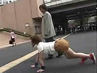 ローターをつけて四つんばいになって散歩させてもらいました