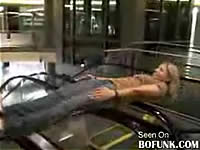 エスカレーターの新しい遊び方を発見したよー！