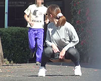 ジョギング中に路上放尿している女がいた