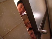 覗きがバレたのに、何でもHなことをしてくれる下宿屋のおばさん