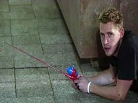 20ドル札で通行人を釣ってみたwww