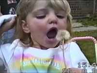 初めてタンポポの綿毛を見た幼児たちの反応