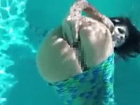 アナルで球遊びをする人魚