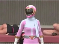 正義のヒロインから倒された女戦闘員のパンチラフェチな人向け動画