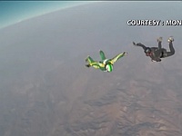 史上初！パラシュート無しでスカイダイビングを成功した映像が凄すぎるｗｗｗｗ