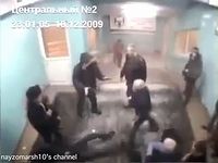 おそロシア!不良の集団をパンチで一網打尽にするお爺ちゃん