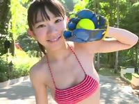 中学生なみの童顔にFカップの巨乳をもつアイドル長澤茉里奈はアリかナシか！？