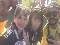 【W杯】サッカーファンの日本人女性に屈辱的なスペイン語を言わせるコロンビア人がひどすぎる...