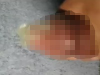 コンドームにハンパないザーメンの量を発射する男