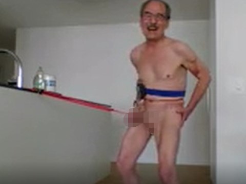 見た目が優しそうな爺さんが紐でキンタマを引っ張る