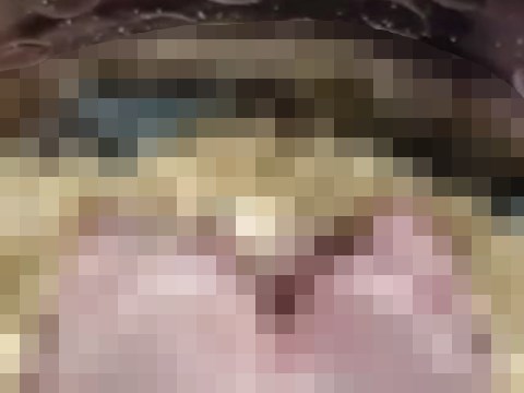 ペニスを肉体改造した変態男が蛆虫でマジキチプレイ