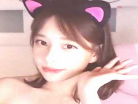 韓国のS級チャットレディがライブチャットでオナニー配信してる無修正動画