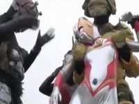 【特撮】巨大ヒロインのウルトラウーマンが怪獣に力負けして公衆の面前で陵辱されるッ！！